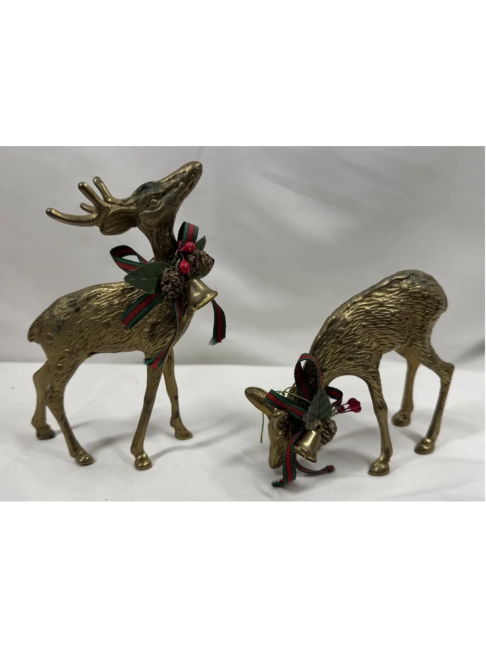 Vintage 2 Brass Deer Figurine Statues Buck & Doe Christmas Reindeer Has Patina